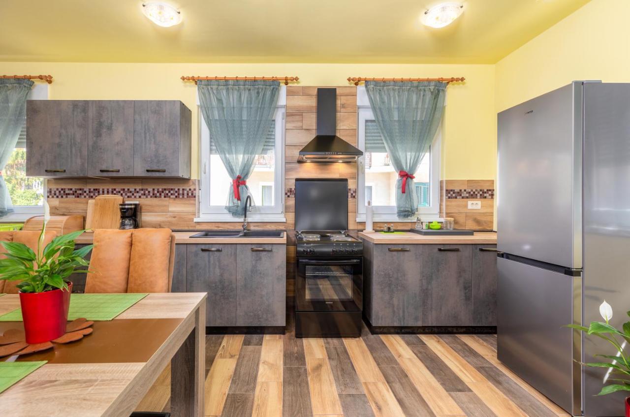 Apartmani Monte Pula Extérieur photo