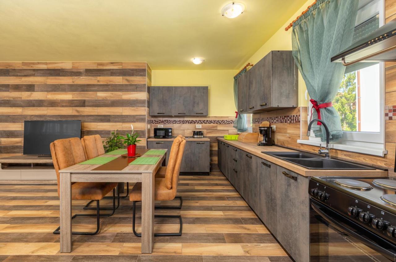 Apartmani Monte Pula Extérieur photo