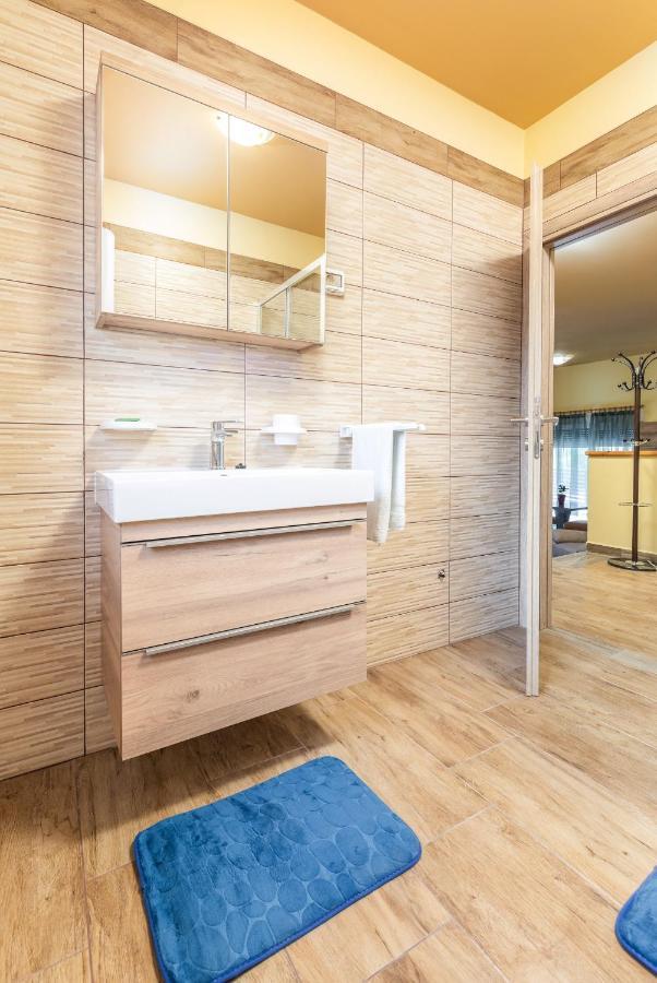 Apartmani Monte Pula Extérieur photo