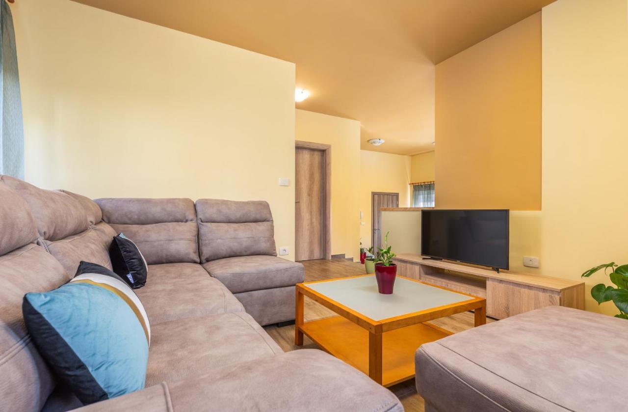 Apartmani Monte Pula Extérieur photo